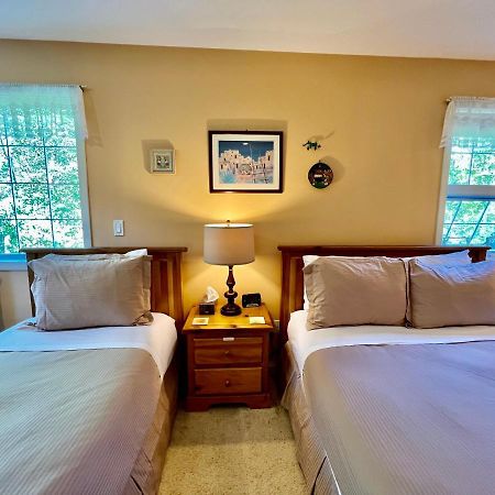 Seafarers Bed & Breakfast Tofino Exterior photo