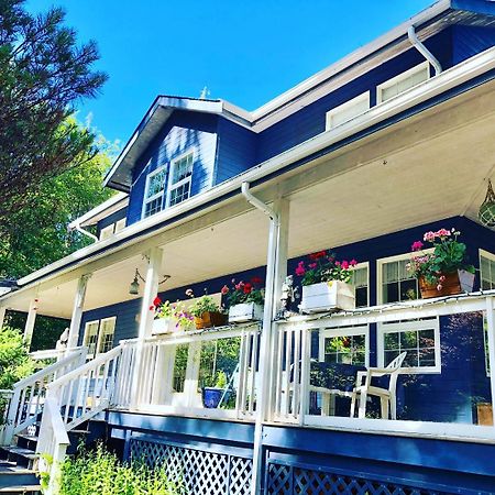 Seafarers Bed & Breakfast Tofino Exterior photo