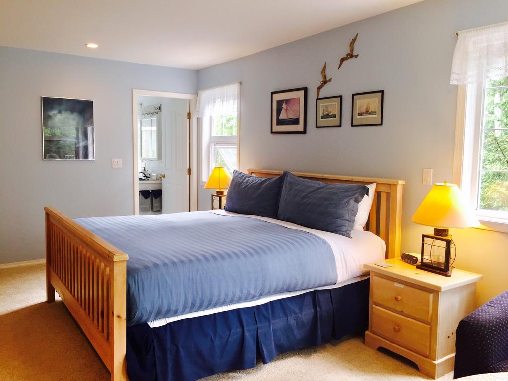 Seafarers Bed & Breakfast Tofino Exterior photo